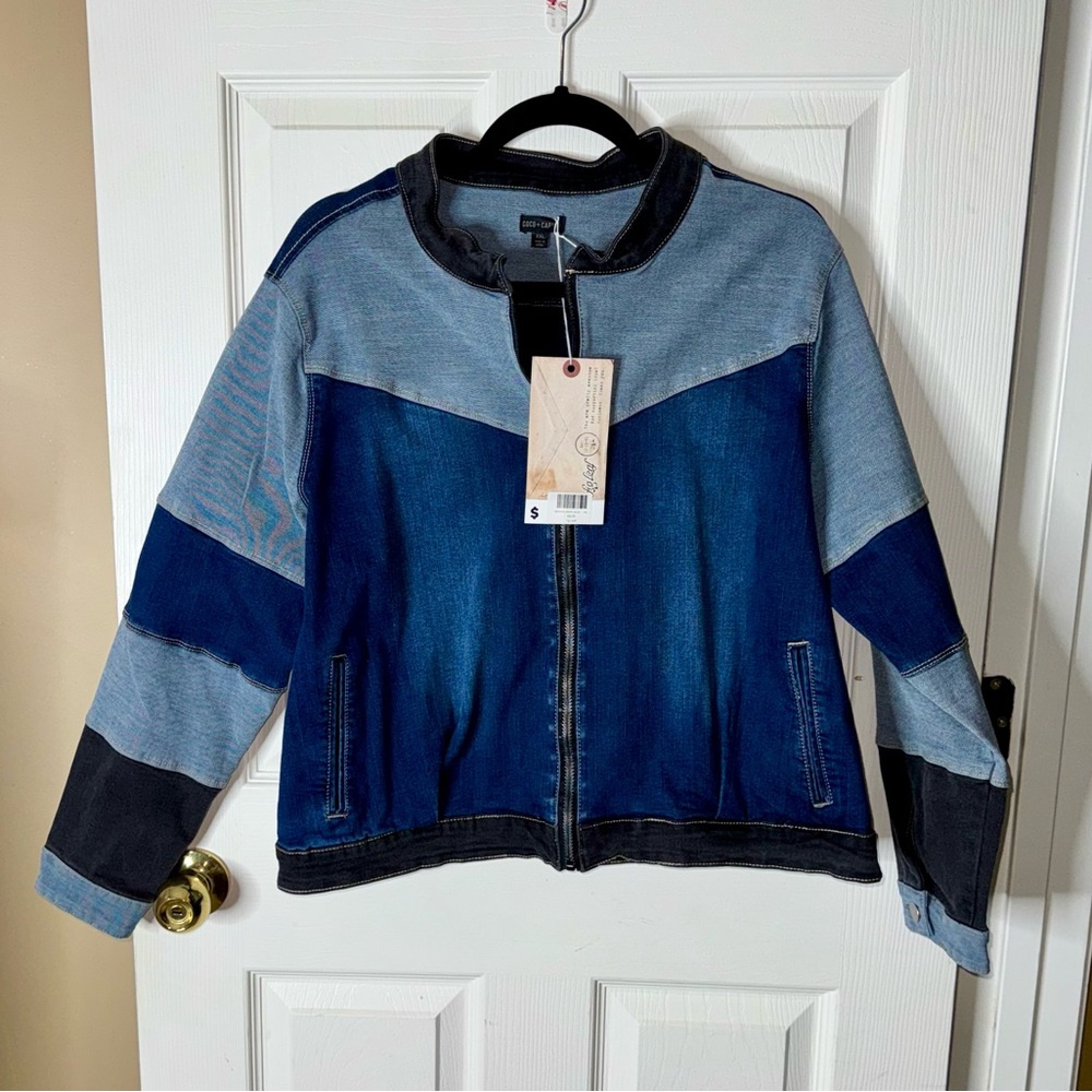 *New* Stylish Coco + Carmen Denim Women’s Jacket